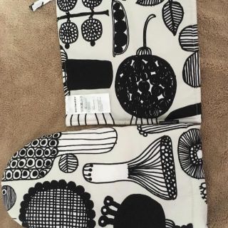 マリメッコ(marimekko)のnon様専用☆セール新品未使用 ミトンと鍋敷き(テーブル用品)