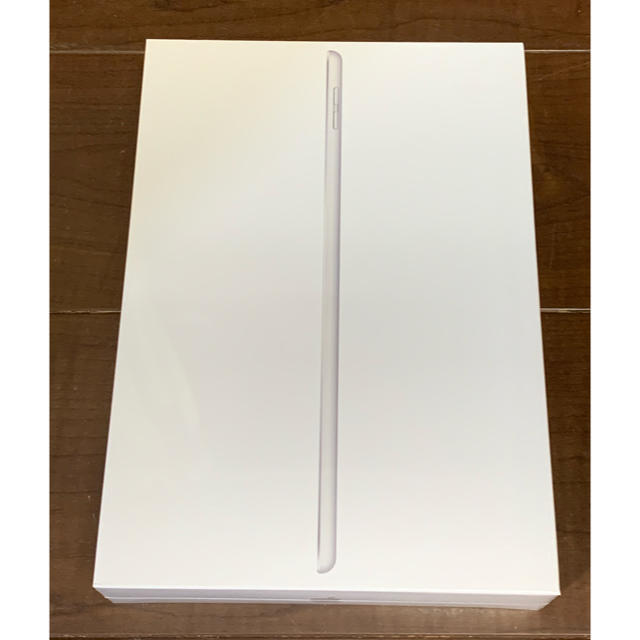 タブレットiPad 第7世代 32GB シルバー Apple【新品未開封】