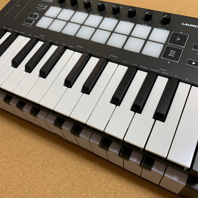 NOVATION ( ノベーション )  Launchkey Mini MK3 楽器のDTM/DAW(MIDIコントローラー)の商品写真