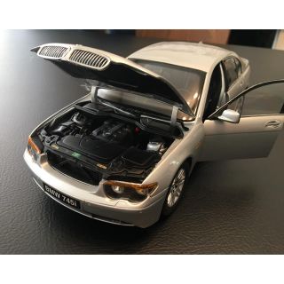 ビーエムダブリュー(BMW)のBMW 745i■1/18スケール■kyosho■オートアート■未使用品(ミニカー)