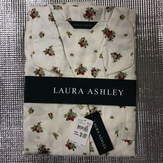 ローラアシュレイ(LAURA ASHLEY)の新品 ローラアシュレイ 長袖パジャマ LL いちご柄　クリーム(パジャマ)