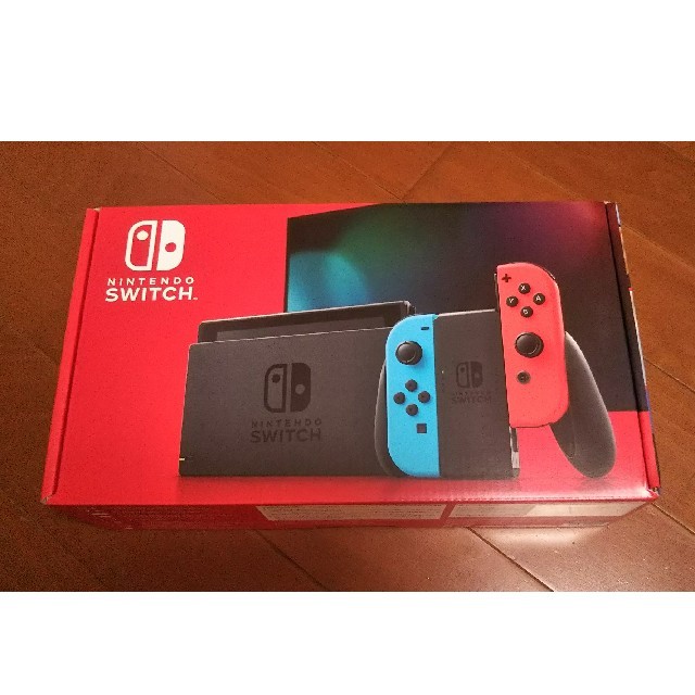 任天堂新品 Nintendo Switch 本体 ネオン