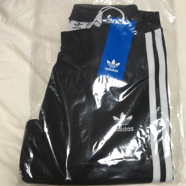 adidas(アディダス)の【ruu 様】【新品】【S】Leggings Adidas Originals レディースのレッグウェア(レギンス/スパッツ)の商品写真