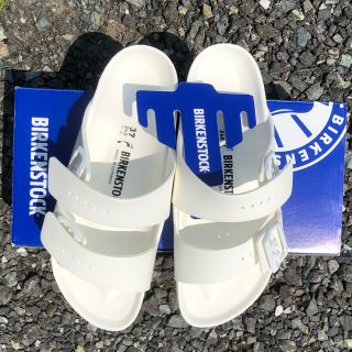 ビルケンシュトック(BIRKENSTOCK)の新品未使用　即購入OK ビルケンシュトック　サンダル　アリゾナ　エヴァ　送料込み(サンダル)