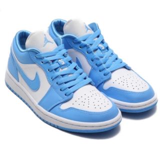 ナイキ(NIKE)のNIKE ウィメンズ　エアジョーダン1 low UNC BLUE 24.5cm (スニーカー)