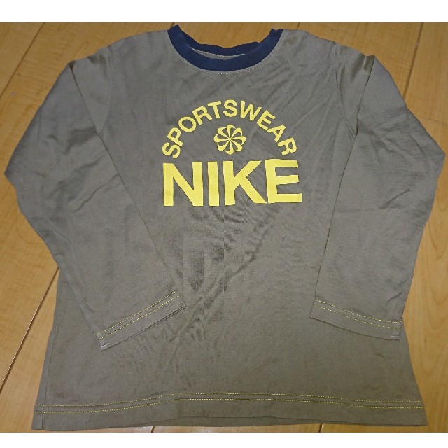 NIKE(ナイキ)のナイキ 長袖カットソー 120センチ キッズ/ベビー/マタニティのキッズ服男の子用(90cm~)(Tシャツ/カットソー)の商品写真