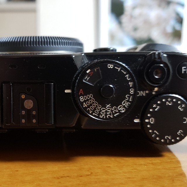 富士フイルム(フジフイルム)のX-Pro2 ミラーレス1眼カメラボディ スマホ/家電/カメラのカメラ(ミラーレス一眼)の商品写真