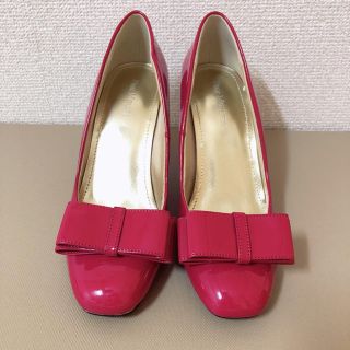 スナイデル(SNIDEL)のpink mousseux エナメルパンプス　ピンク　美品　22.5センチ(ハイヒール/パンプス)