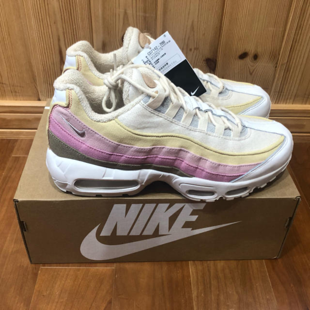 NIKE(ナイキ)のNike WMNS AirMax95 Plant ColorCollection メンズの靴/シューズ(スニーカー)の商品写真