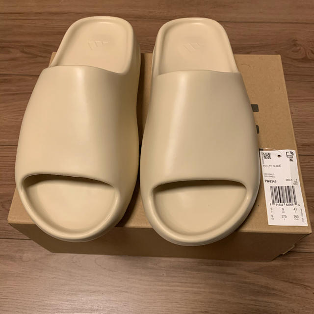 Yeezy Slide Bone イージースライド ボーン Yeezy Slide Bone イージースライド ボーン