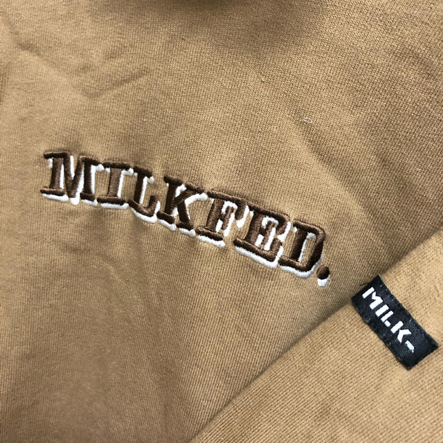 MILKFED.(ミルクフェド)のミルクフェド LOGO EMBROIDERY HD DRESS*. レディースのワンピース(ひざ丈ワンピース)の商品写真