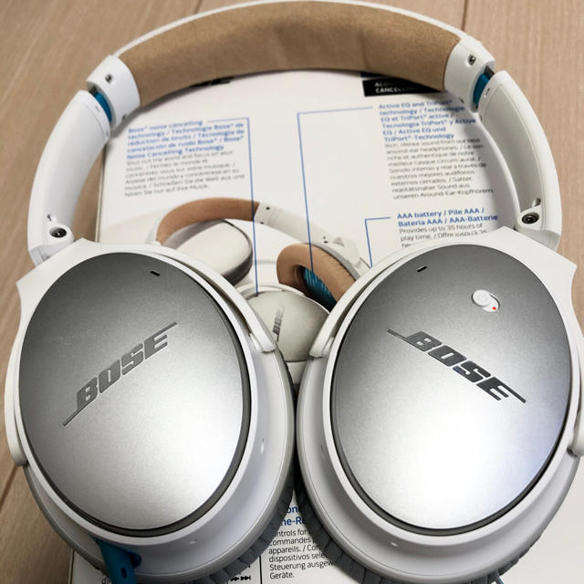 BOSE(ボーズ)のBose QuietComfort 25 Noise Cancelling  スマホ/家電/カメラのオーディオ機器(ヘッドフォン/イヤフォン)の商品写真