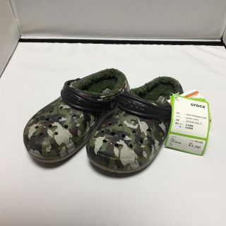 クロックス(crocs)の★【新品】クロックス サンダル(ボア付) 【１９.５cm】(サンダル)