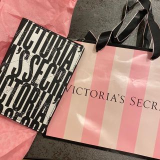 ヴィクトリアズシークレット(Victoria's Secret)のヴィクトリアズシークレット　パスポートケース(パスケース/IDカードホルダー)