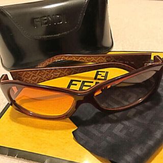 フェンディ(FENDI)の専用❤️極美品  フェンディ  サングラス  ズッカ 柄 ワインカラー(サングラス/メガネ)