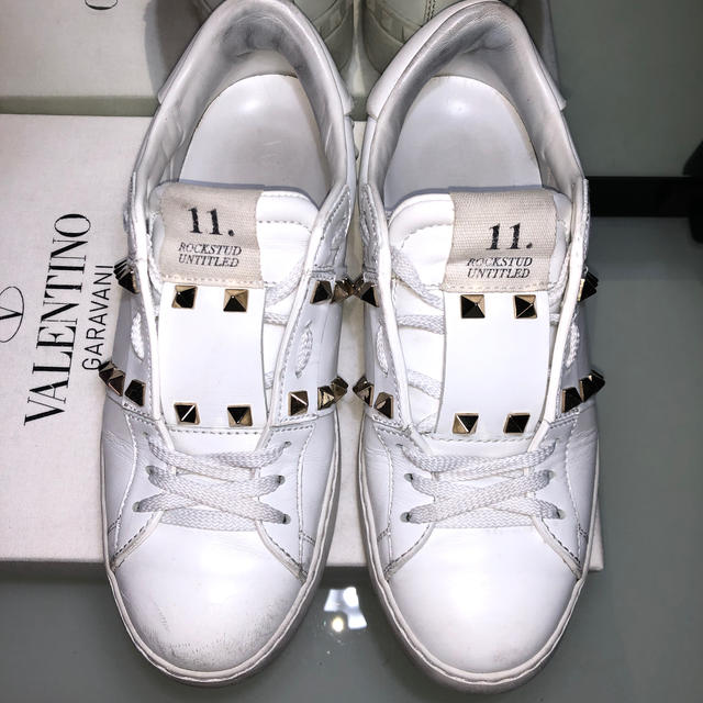 VALENTINO(ヴァレンティノ)のバレンチノ　靴　スニーカー　正規品 レディースの靴/シューズ(スニーカー)の商品写真