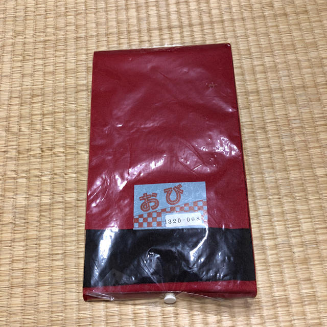 【未使用】赤と黒リバーシブル浴衣帯 レディースの水着/浴衣(和装小物)の商品写真