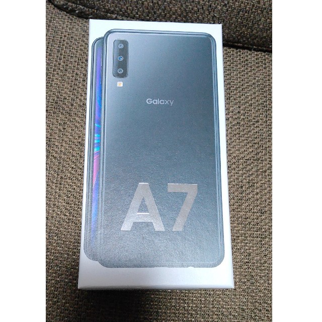 Galaxy(ギャラクシー)の新品未開封 Galaxy A7 ギャラクシー a7 本体 ブラック スマホ/家電/カメラのスマートフォン/携帯電話(スマートフォン本体)の商品写真