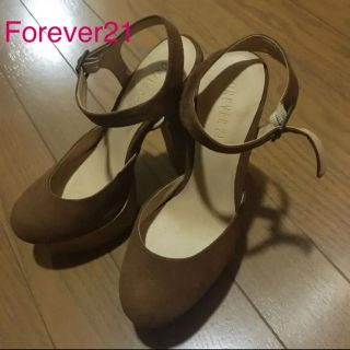 フォーエバートゥエンティーワン(FOREVER 21)のFOREVER21 パンプス 茶 サンダル(ハイヒール/パンプス)