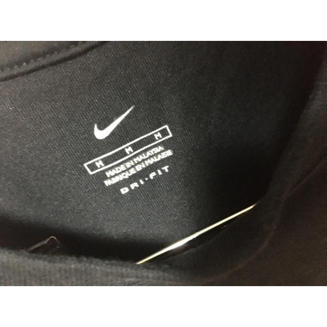 NIKE(ナイキ)のスニーカーTシャツ ナイキスニーカー NIKE お洒落 変わったデザイン レディースのトップス(Tシャツ(半袖/袖なし))の商品写真