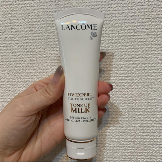 LANCOME(ランコム)の【専用】ランコム　UVエクスペール トーンアップミルク　SPF 50+ コスメ/美容のベースメイク/化粧品(化粧下地)の商品写真