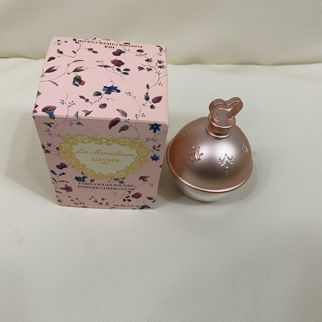 Les Merveilleuses LADUREE(レメルヴェイユーズラデュレ)のレメルヴェイユーズラデゥレ　パウダーチーク　103 コスメ/美容のベースメイク/化粧品(チーク)の商品写真