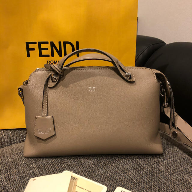 美品 fendi バイザウェイ フェンディ グレージュ 国内正規品