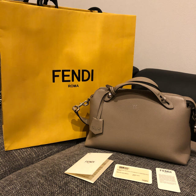 FENDI(フェンディ)のフェンディ  バイザウェイ　ベージュ美品 レディースのバッグ(ショルダーバッグ)の商品写真