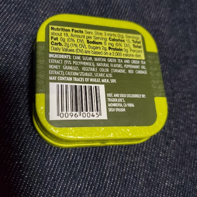 Trader Joe's Green Tea infused Mints 食品/飲料/酒の食品(菓子/デザート)の商品写真