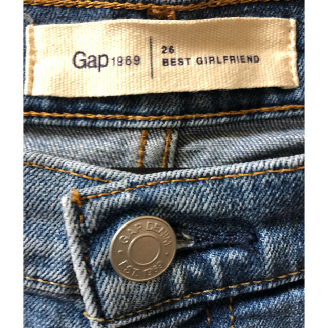 GAP(ギャップ)の美品！送料込み！大特価！GAP レディス ダメージ ジーンズ レディースのパンツ(デニム/ジーンズ)の商品写真