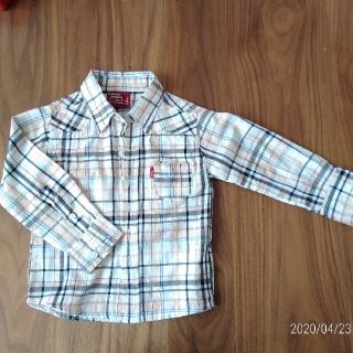 リーバイス(Levi's)のLevi's　リーバイス　シャツ　2T（95～100サイズ）(ブラウス)