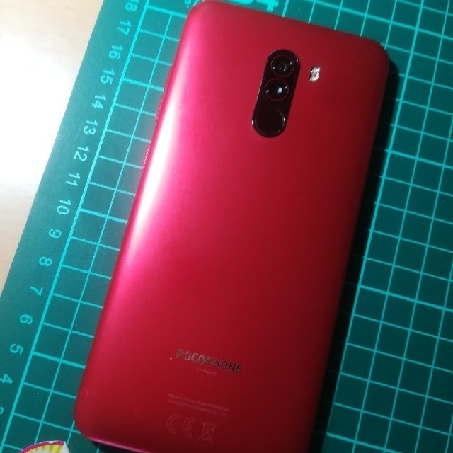 pocophone f1 64gbスマートフォン/携帯電話