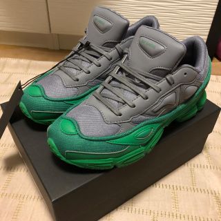 ラフシモンズ(RAF SIMONS)の新品adidasラフシモンズ　25.5オズウィーゴ　スニーカー(スニーカー)