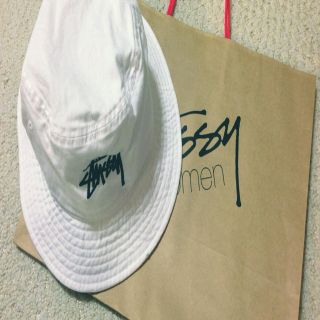 ステューシー(STUSSY)のstussyの白ハット(ハット)