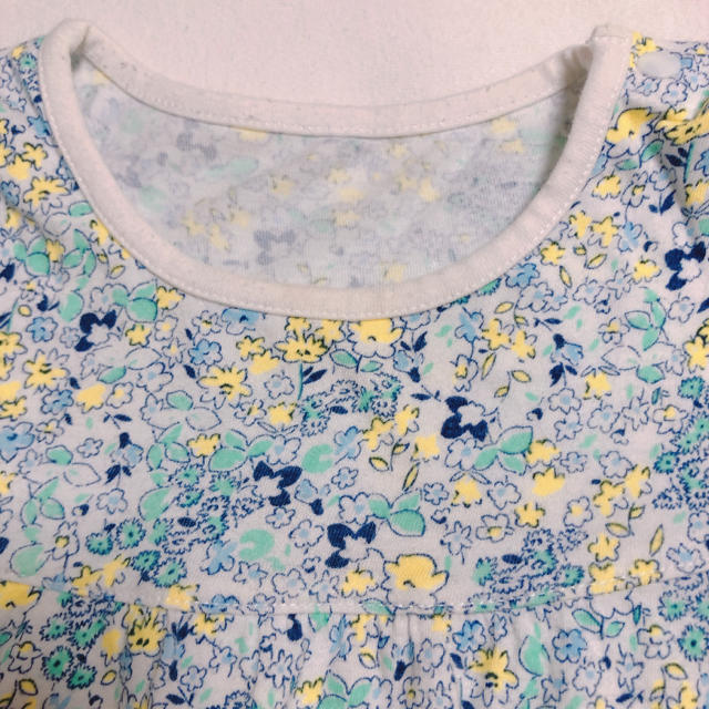 UNIQLO(ユニクロ)のTシャツ トップスチュニック 花柄セット キッズ/ベビー/マタニティのキッズ服女の子用(90cm~)(Tシャツ/カットソー)の商品写真