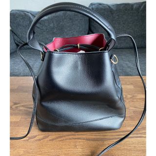 ザラ(ZARA)のZARA  巾着バッグ　ショルダーバッグ(ショルダーバッグ)