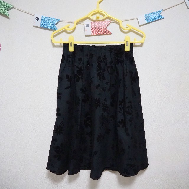 しまむら(シマムラ)のしまむら  スカート 花柄 黒 M レディースのスカート(ひざ丈スカート)の商品写真