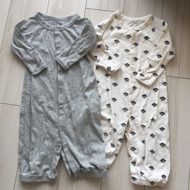 babyGAP(ベビーギャップ)の新生児 ロンパース  babyGAP 2枚おまとめ キッズ/ベビー/マタニティのベビー服(~85cm)(カバーオール)の商品写真