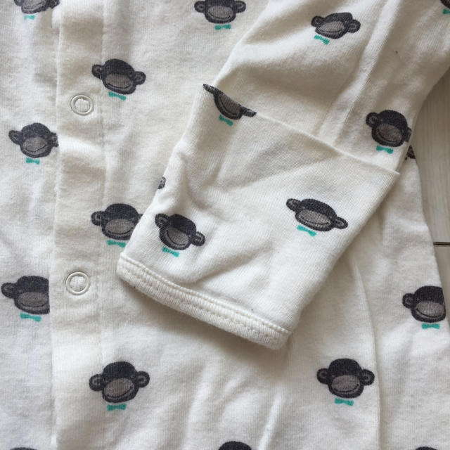 babyGAP(ベビーギャップ)の新生児 ロンパース  babyGAP 2枚おまとめ キッズ/ベビー/マタニティのベビー服(~85cm)(カバーオール)の商品写真