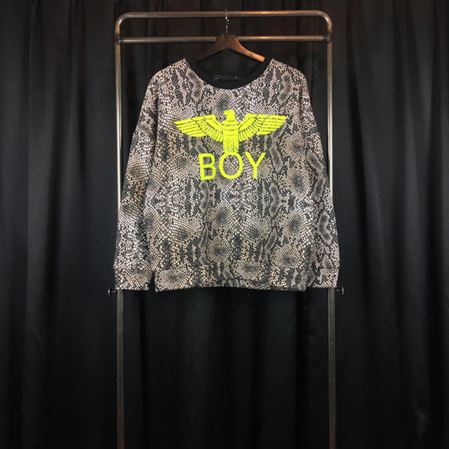 Boy London(ボーイロンドン)の新品 BOY LONDON ボーイ ロンドン スネーク 蛇柄 ロゴ スウェット メンズのトップス(スウェット)の商品写真