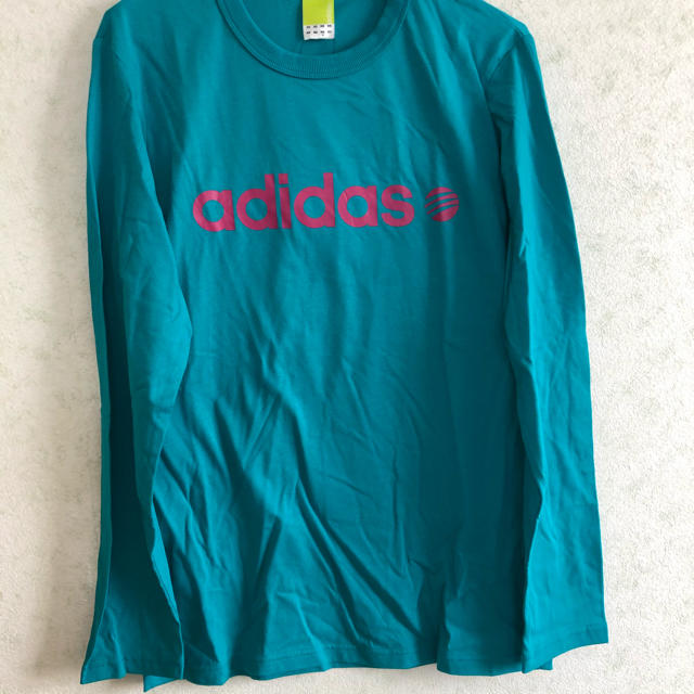 adidas(アディダス)のadidas ロンT レディースのトップス(Tシャツ(長袖/七分))の商品写真