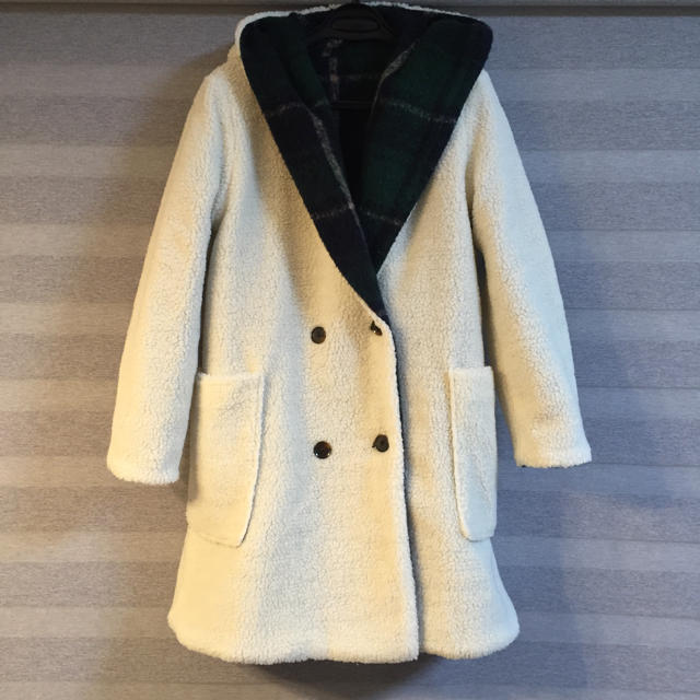 GU(ジーユー)のGU ボア リバーシブル コート  レディースのジャケット/アウター(ロングコート)の商品写真
