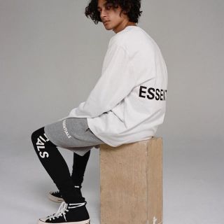 フィアオブゴッド(FEAR OF GOD)のFOG ESSENTIALS ロンT 【新品】(Tシャツ/カットソー(七分/長袖))