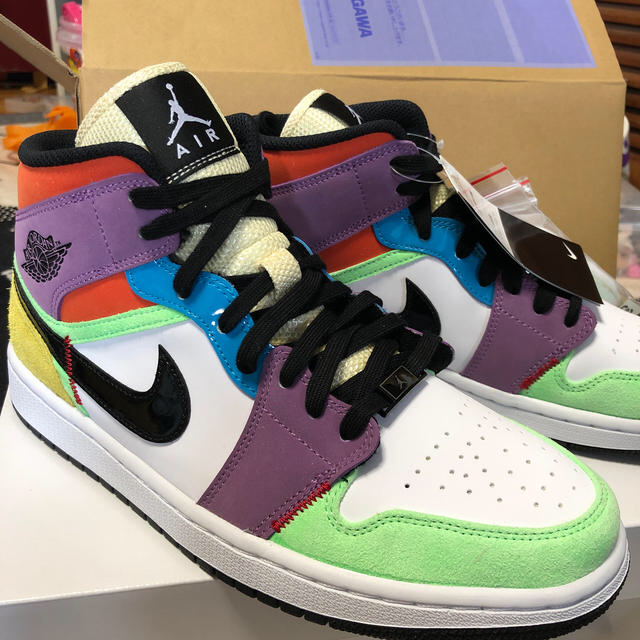 NIKE(ナイキ)のNIKE AIR JORDAN 1 MID  MULTICOLOR 27cm メンズの靴/シューズ(スニーカー)の商品写真