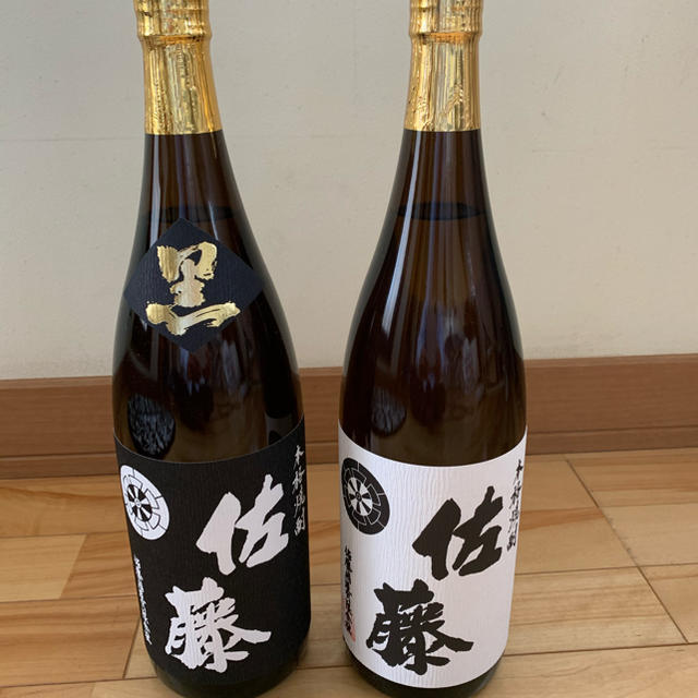 本格焼酎　佐藤黒　白　1800ml 2本セット 食品/飲料/酒の酒(焼酎)の商品写真