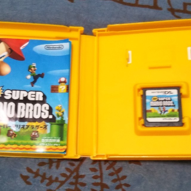 New スーパーマリオブラザーズ DS エンタメ/ホビーのゲームソフト/ゲーム機本体(携帯用ゲームソフト)の商品写真