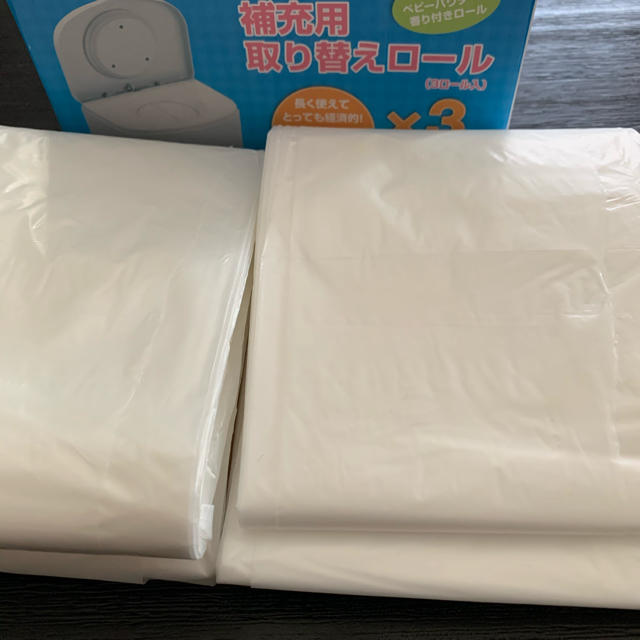 日本育児(ニホンイクジ)のにおわーず専用 補充用取り替えロール キッズ/ベビー/マタニティのおむつ/トイレ用品(紙おむつ用ゴミ箱)の商品写真