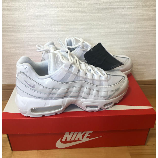 NIKE(ナイキ)のNIKE AIRMAX 95SC スニーカー  24センチ レディースの靴/シューズ(スニーカー)の商品写真