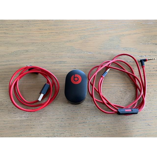 Beats by Dr Dre(ビーツバイドクタードレ)の中古　beats ヘッドホンの付属品３点 スマホ/家電/カメラのオーディオ機器(ヘッドフォン/イヤフォン)の商品写真