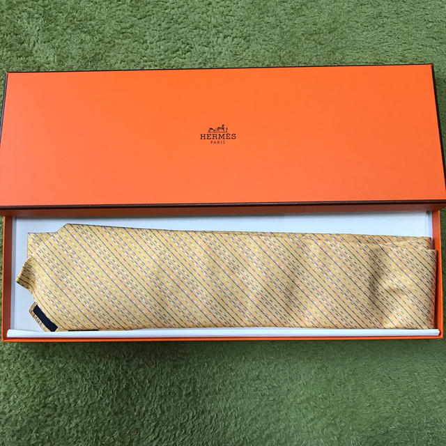 新品未使用　箱入り　HERMES ネクタイ